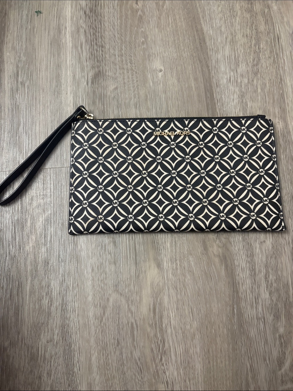MICHAEL Michael Kors Black & Cream Geometric Wristlet Clutch